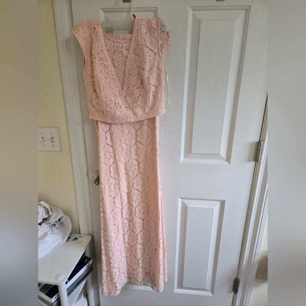 Pink Sleeveless V-Neck Gown for Weddings